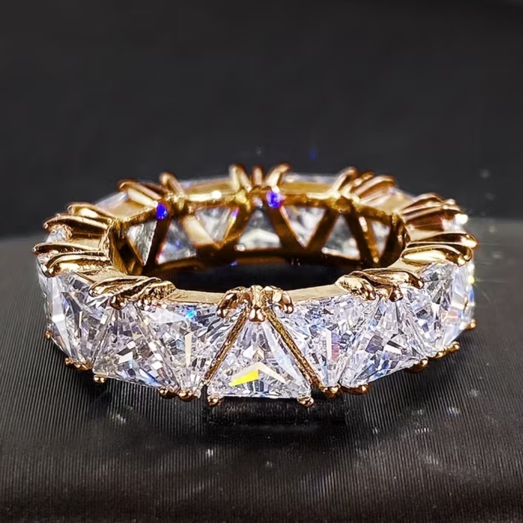 Gold Moissanite Cz Crystal Lab Diamond Women's Wedding Band Ring - Size 7 Or 8